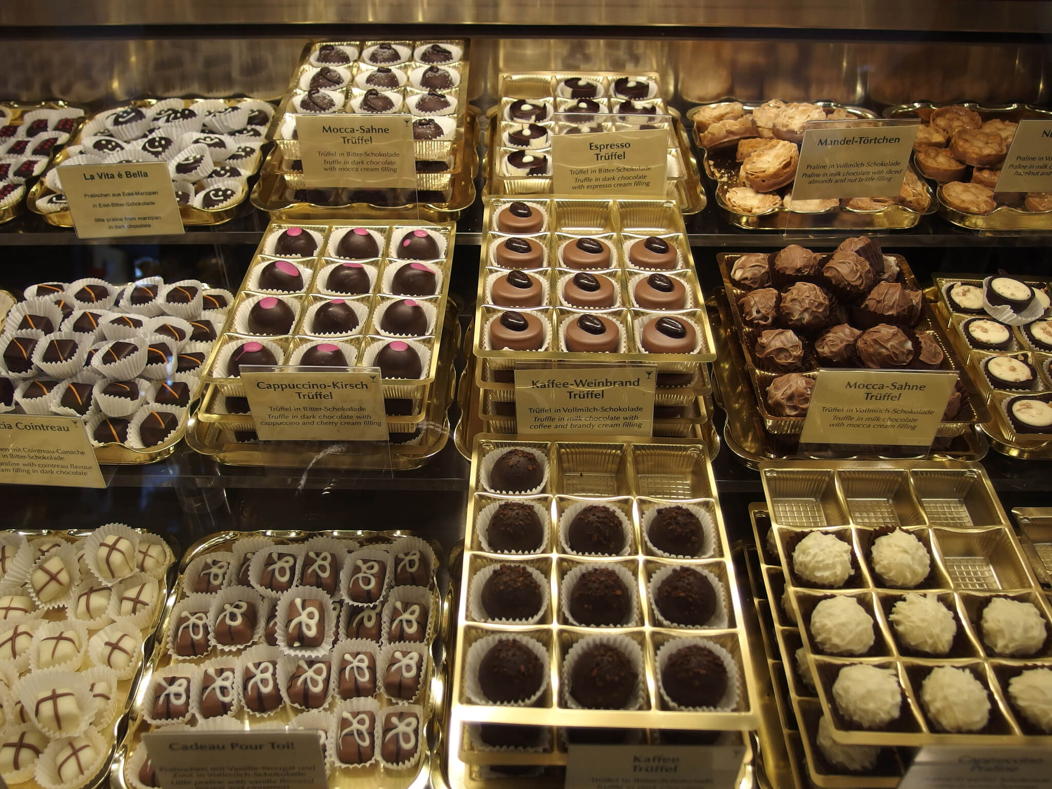Pralinentheke bei Fassbender und Rausch Berlin