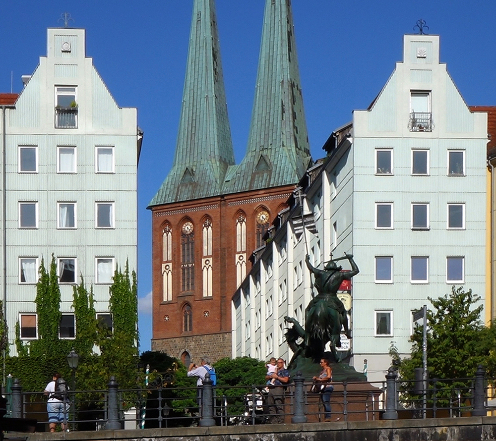 Spreefahrten Berlin Friedrichstraße - Nikolaiviertel