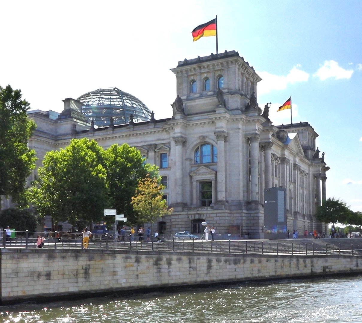 Spreefahrten Berlin Friedrichstraße - Reichstagsgebäude