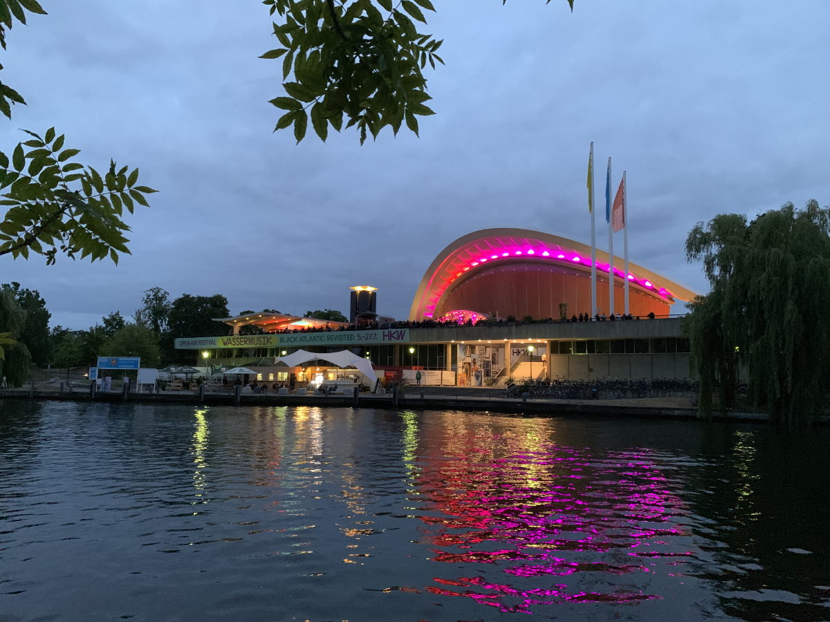 Bootstour Berlin Spree Haus Der Kulturen Der Welt