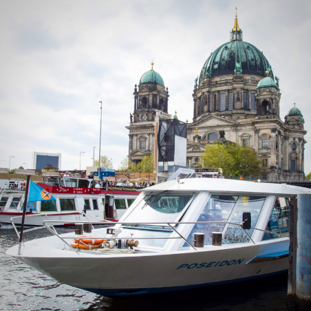 schifffahrt-berlin-anlegestelle-nikolaiviertel