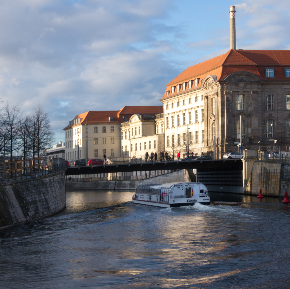 Spreefahrt Berlin – Schifffahrt auf dem Berlin-Spandauer-Schifffahrtskanal